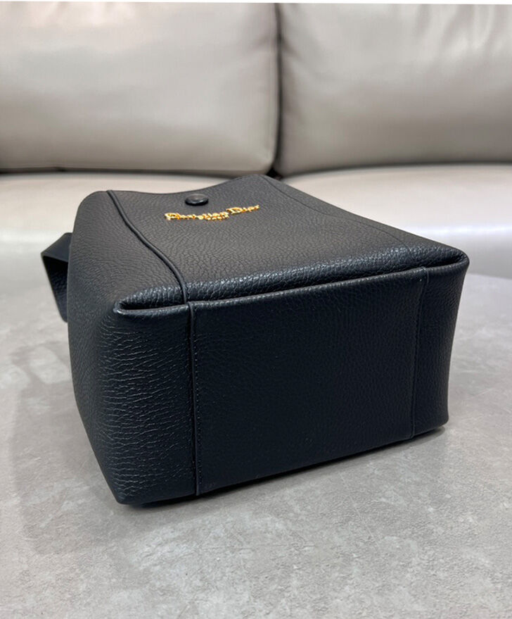 Christian Dior Medium Signature Bucket Bag M2480 Black